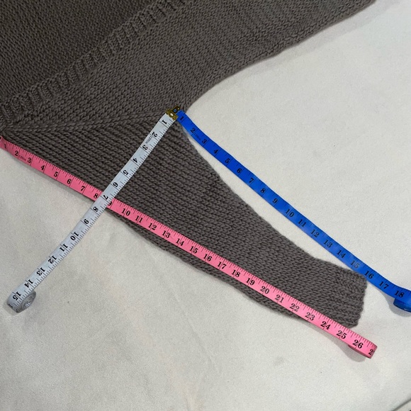 Hand Knit 100% Wool Cardigan - Picture 7 of 7